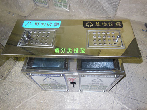 欣方圳不銹鋼果皮箱亮相東莞厚街