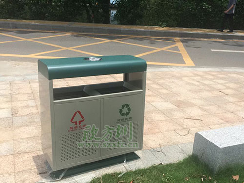 20-30米一個(gè)垃圾桶 是浪費(fèi)還是培養(yǎng)垃圾分類(lèi)意識(shí)?